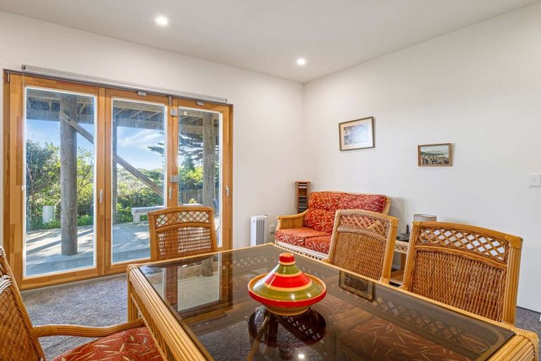 Photo of property in 5 Somerset Grove, Waitarere Beach, Levin, 5510