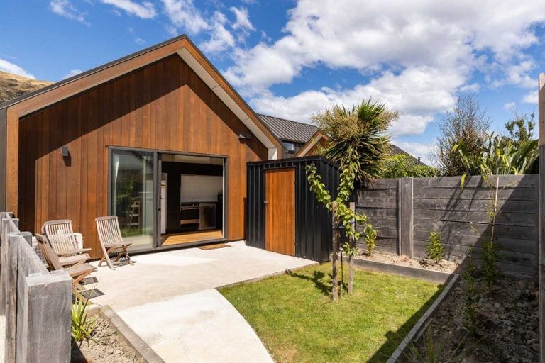 Photo of property in 28 Myles Way, Lower Shotover, Queenstown, 9304