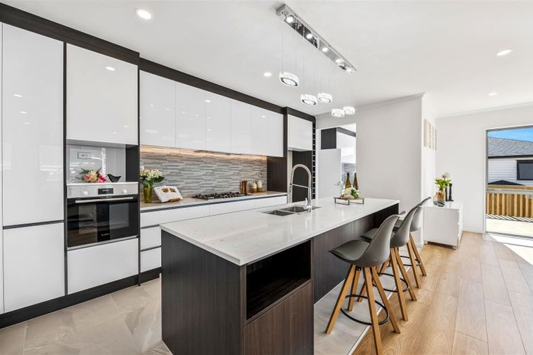 Photo of property in 7 Aklander Rise, Flat Bush, Auckland, 2019