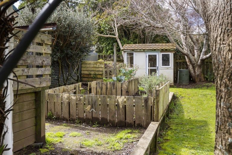 Photo of property in 121 Govett Avenue, Frankleigh Park, New Plymouth, 4310