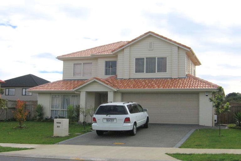 Photo of property in 28 Coachman Drive, Flat Bush, Auckland, 2016