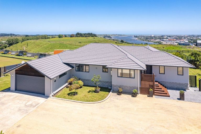 Photo of property in 12 Windsor Terrace, Durie Hill, Whanganui, 4500