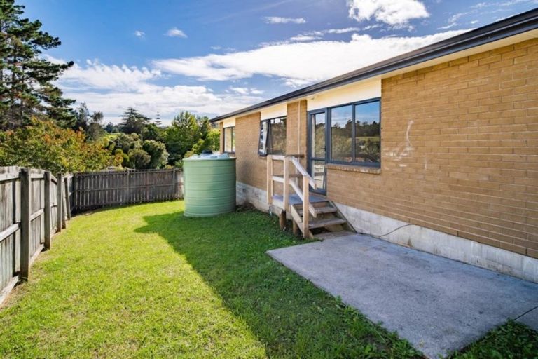 Photo of property in 54a Candia Road, Swanson, Auckland, 0614
