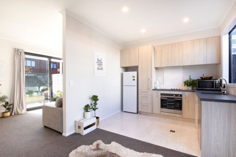 Photo of property in 14 Uku Lane, Hobsonville, Auckland, 0616