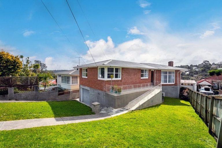 Photo of property in 58 Elliott Avenue, Bayview, Auckland, 0629