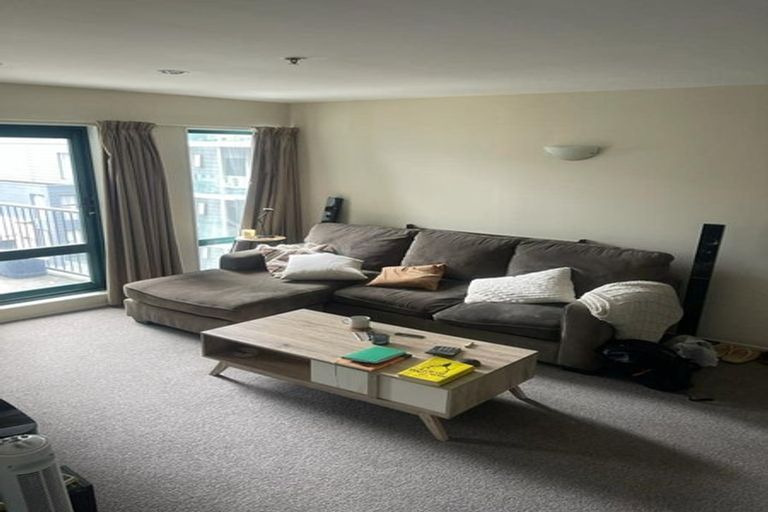 Photo of property in Courtenay Apartments, 505/120 Courtenay Place, Te Aro, Wellington, 6011