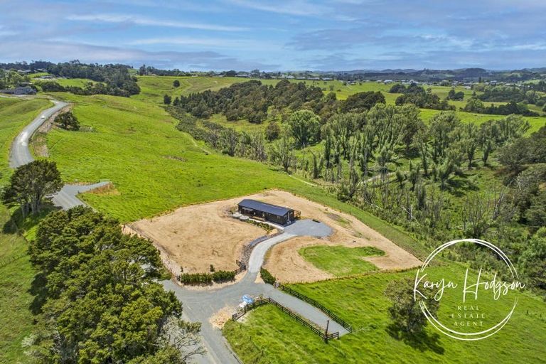 Photo of property in 37 Judd Road, Maungaturoto, 0520