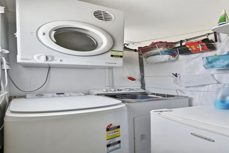 Photo of property in 2/33 Pah Road, Papatoetoe, Auckland, 2025