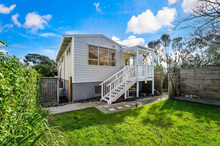 Photo of property in 45 Shakespear Road, Army Bay, Whangaparaoa, 0930