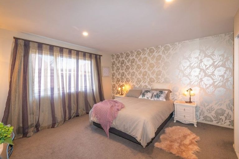 Photo of property in 1 Coppinger Terrace, Aidanfield, Christchurch, 8025