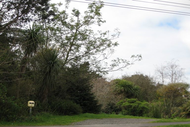 Photo of property in 77 Seaview Road, Marfell, New Plymouth, 4310