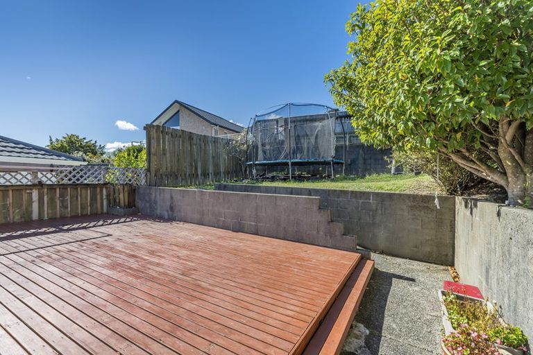 Photo of property in 93 Taylor Terrace, Tawa, Wellington, 5028