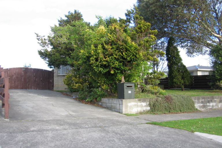 Photo of property in 14 Palliser Place, Milson, Palmerston North, 4414