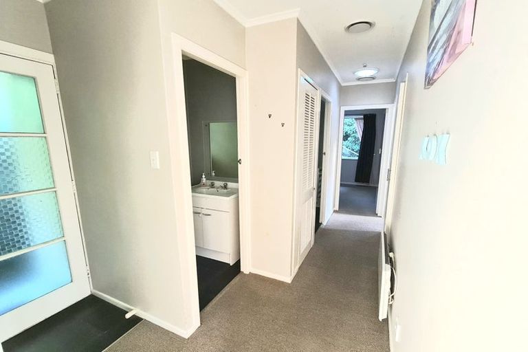 Photo of property in 9 Damian Grove, Waterloo, Lower Hutt, 5011