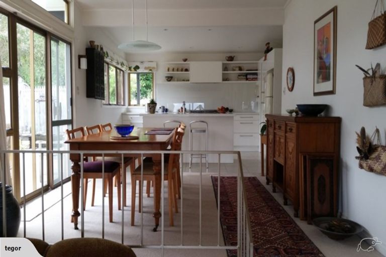 Photo of property in 47 Seddon Street, Waikanae, 5036