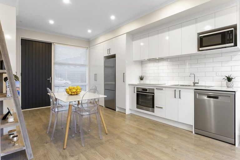 Photo of property in 25 Spotted Dove Road, Hobsonville, Auckland, 0616