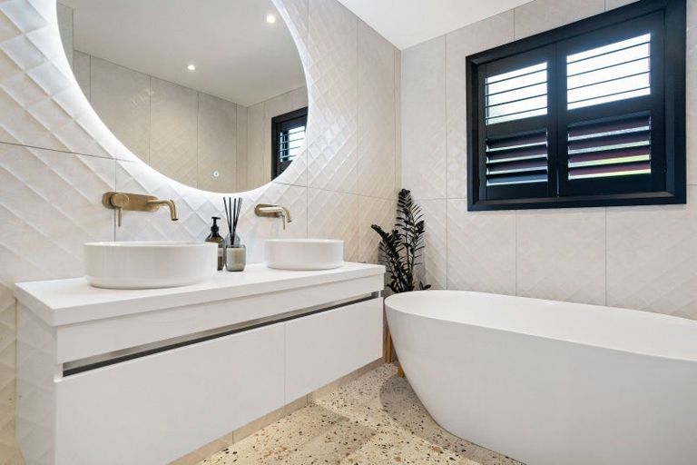 Photo of property in 110 Augusta Drive, Pauanui, Hikuai, 3579