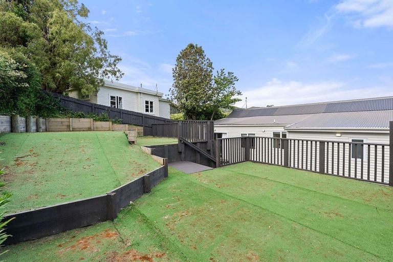 Photo of property in 3 Makara Road, Karori, Wellington, 6012