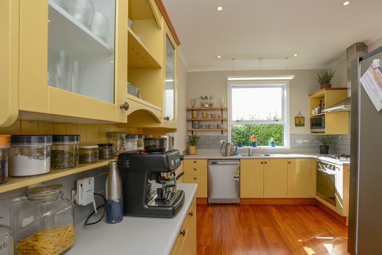 Photo of property in 118 Thompson Road, Bluff Hill, Napier, 4110