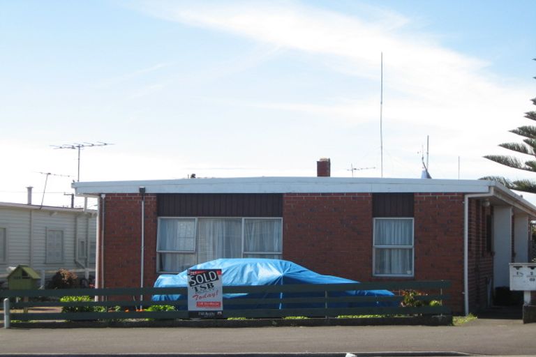 Photo of property in 1/69 Eliot Street, New Plymouth, 4310
