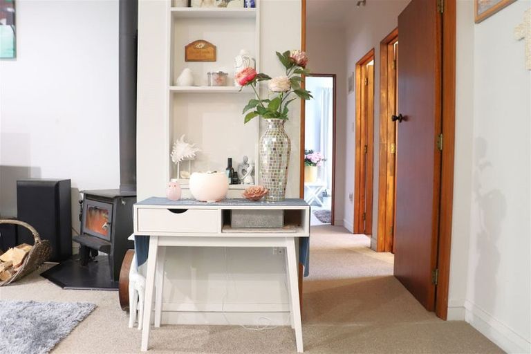 Photo of property in 8 Goodger Street, Waipukurau, 4200