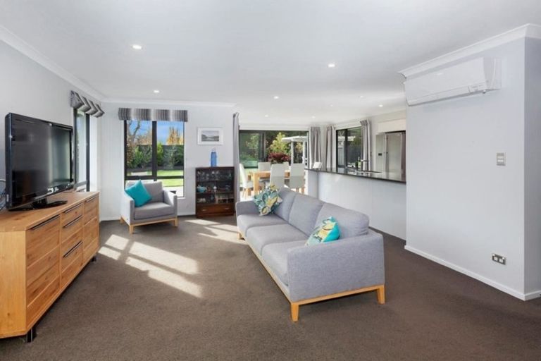 Photo of property in 9 Kohunga Crescent, Bottle Lake, Christchurch, 8083