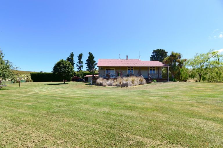 Photo of property in 617 Waihaorunga Back Road, Elephant Hill, Waimate, 7977