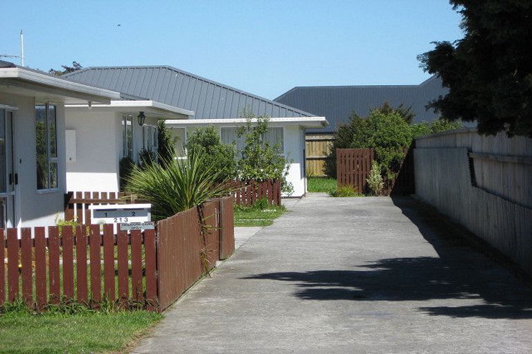 Photo of property in 213b West Belt, Rangiora, 7400