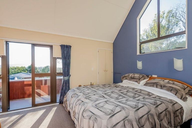Photo of property in 5 Hira Street, Waikanae, 5036