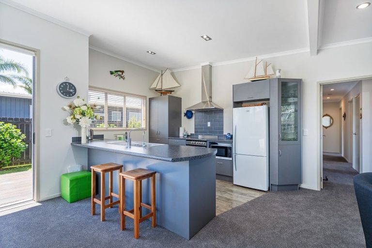 Photo of property in 20b Cholmondeley Crescent, Whitianga, 3510