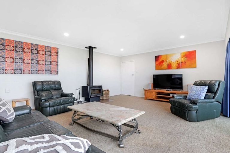 Photo of property in 45 Mountain Road, Western Heights, Rotorua, 3015