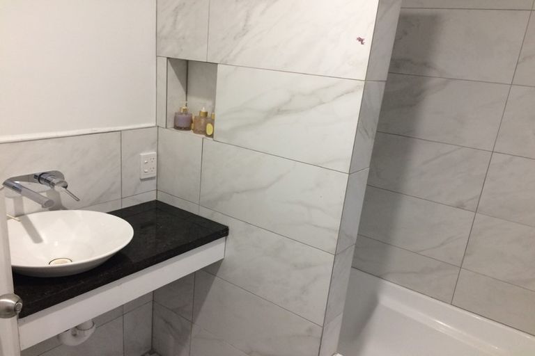 Photo of property in 35 Kotari Road, Days Bay, Lower Hutt, 5013