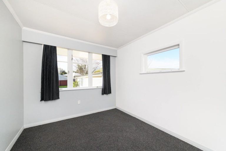 Photo of property in 11 Kent Crescent, Awapuni, Palmerston North, 4412