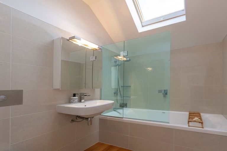 Photo of property in 63 Brougham Street, Mount Victoria, Wellington, 6011