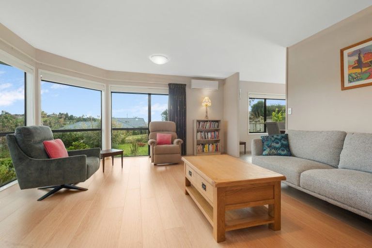 Photo of property in 15 Lysaght Place, Welcome Bay, Tauranga, 3112