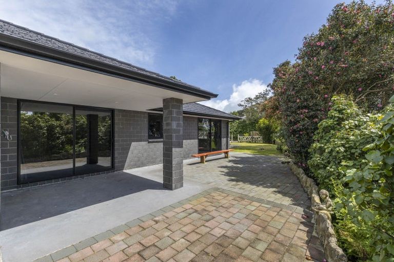 Photo of property in 1402 Devon Road, Brixton, Waitara, 4382