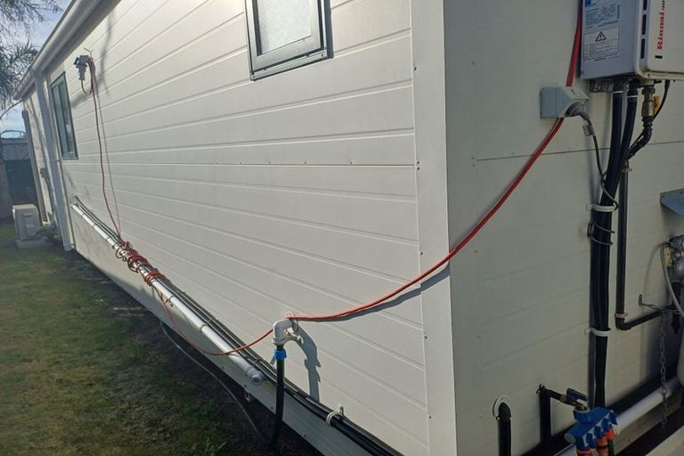 Photo of property in 28 Russell Road, Fairy Springs, Rotorua, 3015