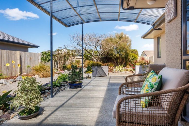 Photo of property in 4 Meridian Grove, Kelvin Grove, Palmerston North, 4414