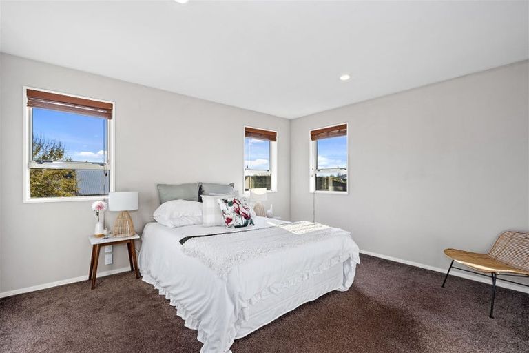 Photo of property in 15 Dinglebay Place, Casebrook, Christchurch, 8051