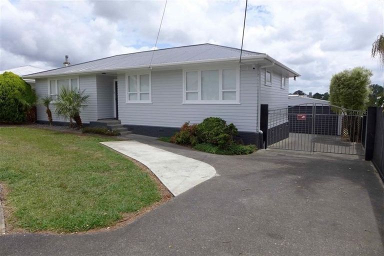 Photo of property in 97 Seymour Road, Sunnyvale, Auckland, 0612