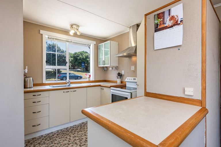 Photo of property in 7 Kura Street, Titahi Bay, Porirua, 5022