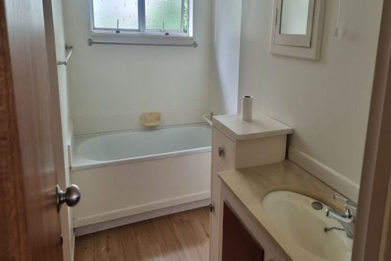 Photo of property in 2/23 Maxwell Street, Riccarton, Christchurch, 8041