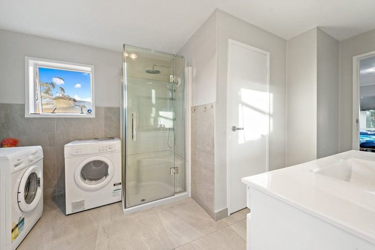 Photo of property in 87 Spur Road, Stillwater, Silverdale, 0993