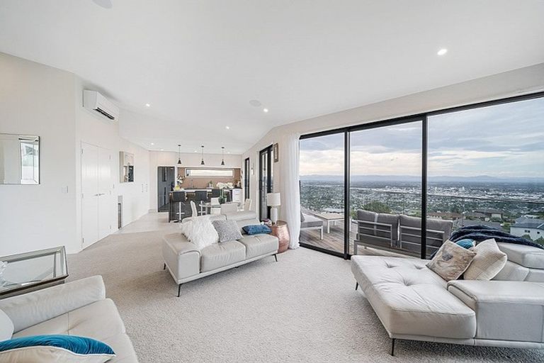 Photo of property in 14 Pennine Way, Huntsbury, Christchurch, 8022