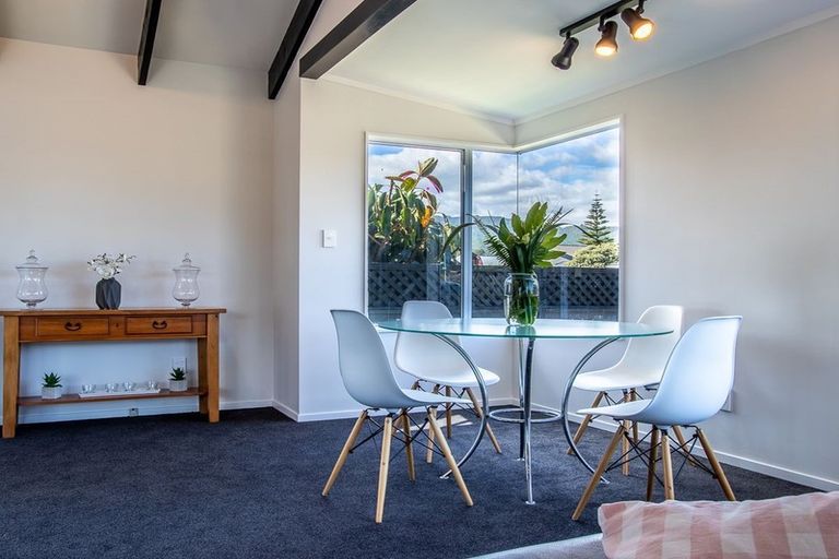 Photo of property in 13 Rutherford Drive, Waikanae Beach, Waikanae, 5036