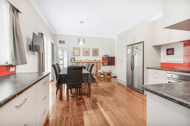 Photo of property in 15 Knighton Road, Hillcrest, Hamilton, 3216