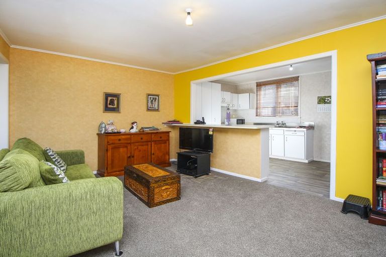 Photo of property in 2/9 Adriatic Avenue, Henderson, Auckland, 0612