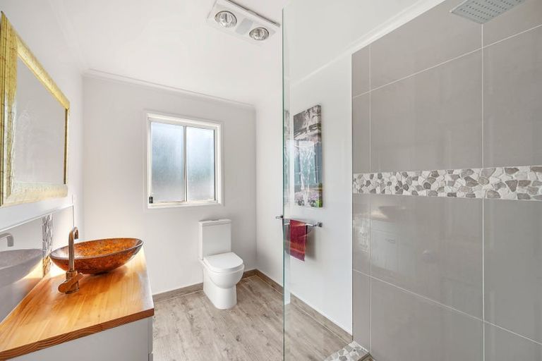 Photo of property in 28 Arataki Road, Havelock North, 4130