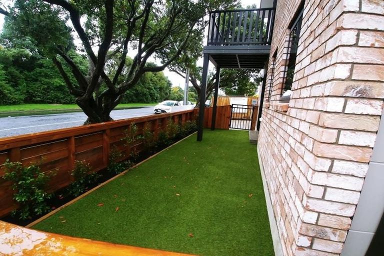 Photo of property in 1/176 Cambridge Terrace, Fairfield, Lower Hutt, 5011