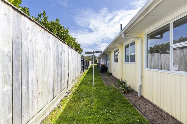 Photo of property in 4/10 Kowhai Avenue, Takaro, Palmerston North, 4410